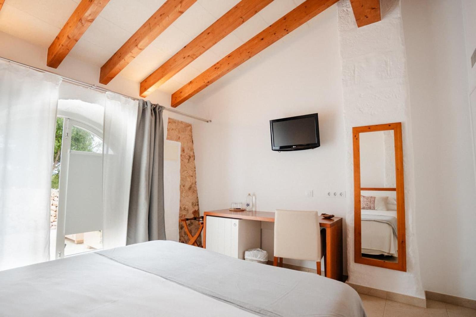 Rural Binigaus Vell Hotel Es Migjorn Gran
